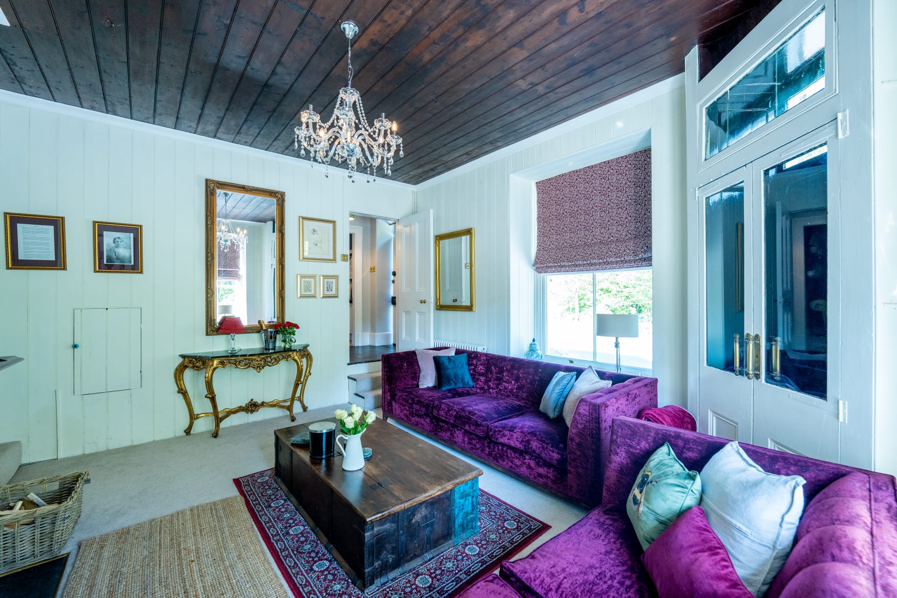 Lounge and hall